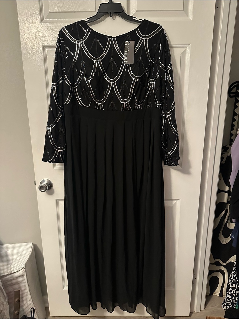 Glimmer Black Sequin Long Sleeve Formal Gown - Giffniseti, 4X, NWT